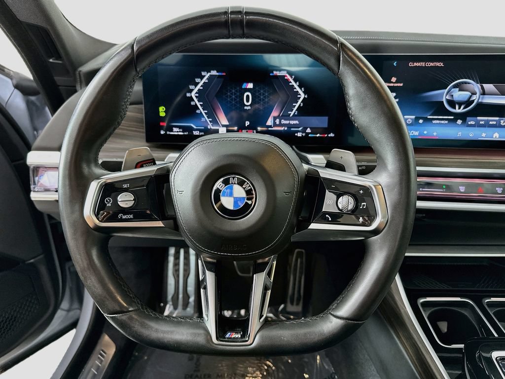 Used 2023 BMW 740i w/ Parking Assistance Package RWD image 12
