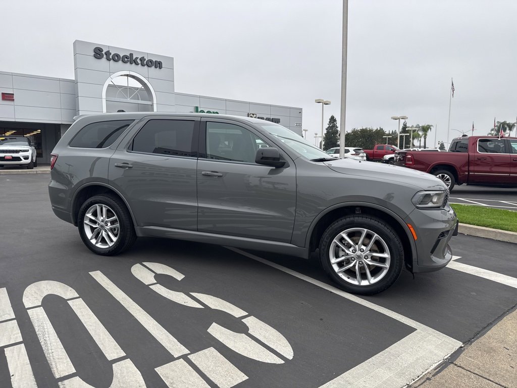 Used 2023 Dodge Durango GT image 3