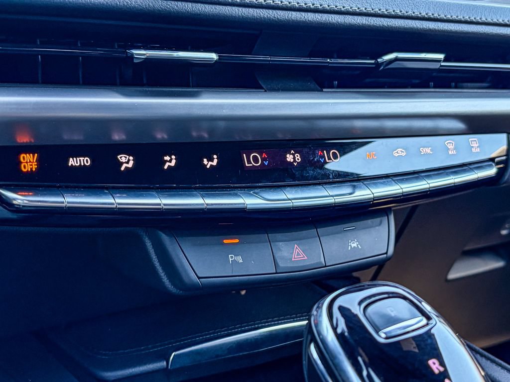 Certified 2024 Cadillac XT4 Premium Luxury FWD image 23