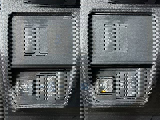 Used 2023 Toyota Tacoma TRD Off-Road image 10