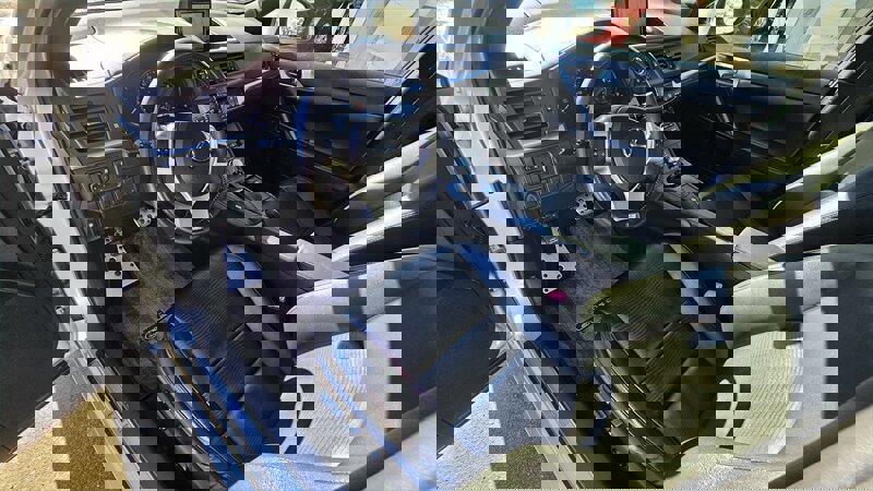 Used 2012 Lexus CT 200h Premium image 9