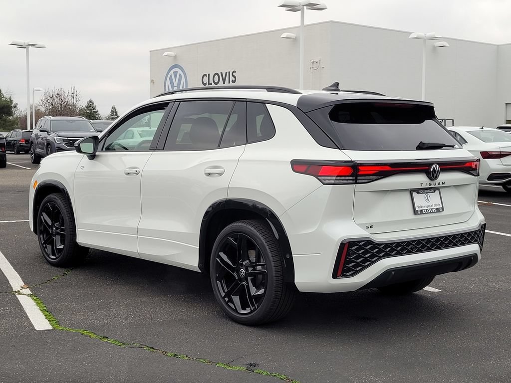 New 2026 Volkswagen Tiguan SE R-Line FWD image 7