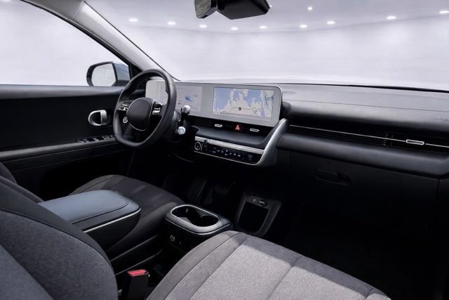 Used 2024 Hyundai Ioniq 5 SEL AWD/4WD image 15