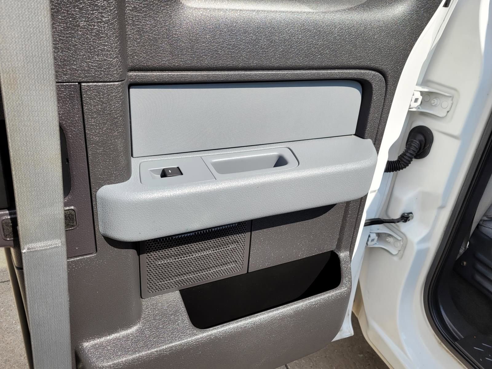 Used 2013 Ford F150 XLT w/ Mid Equipment Group image 11