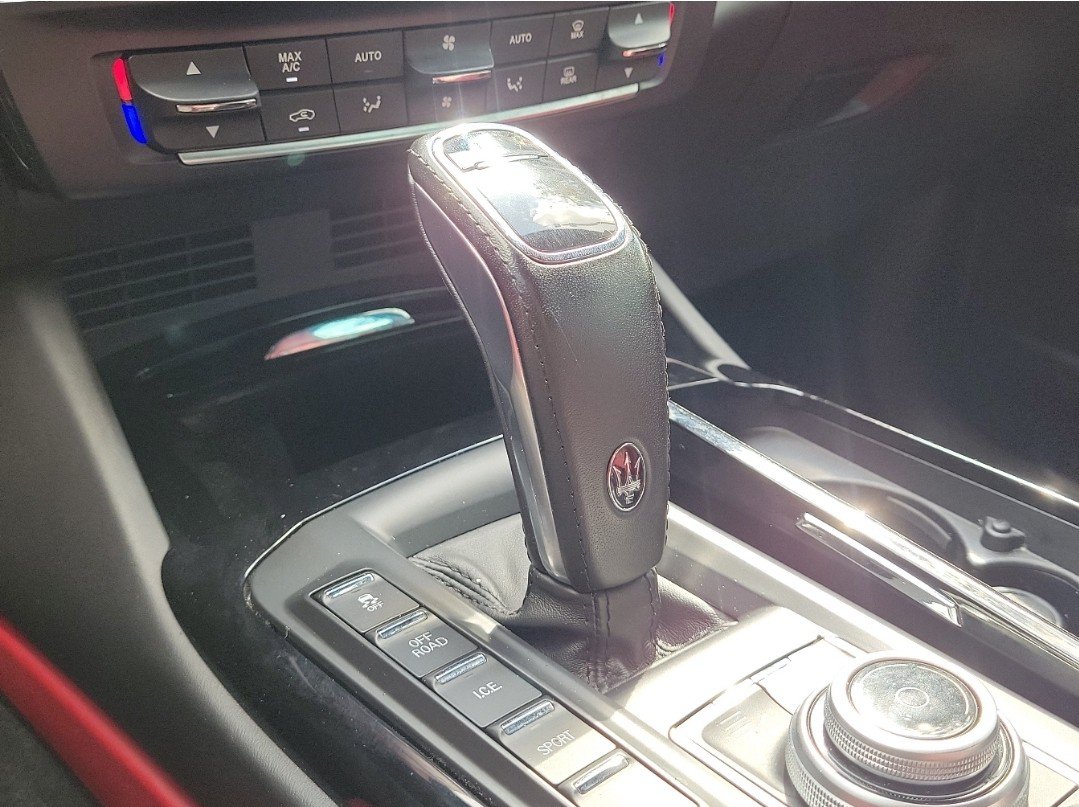 Used 2019 Maserati Levante GranSport AWD/4WD image 28