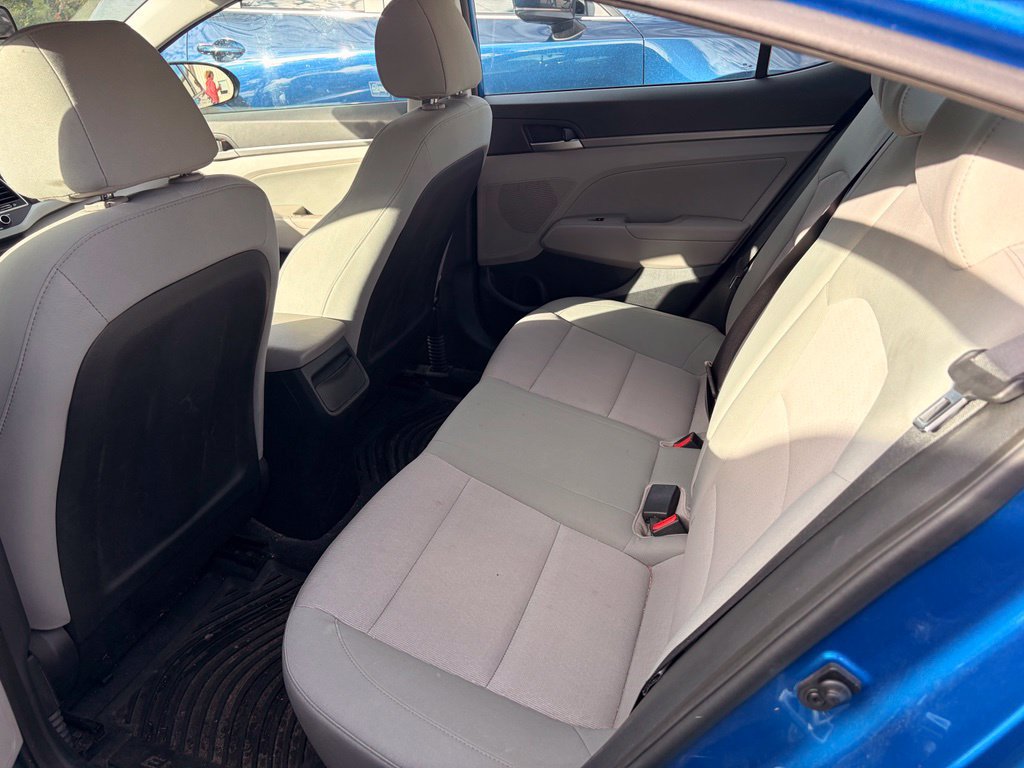 Used 2017 Hyundai Elantra SE FWD image 5