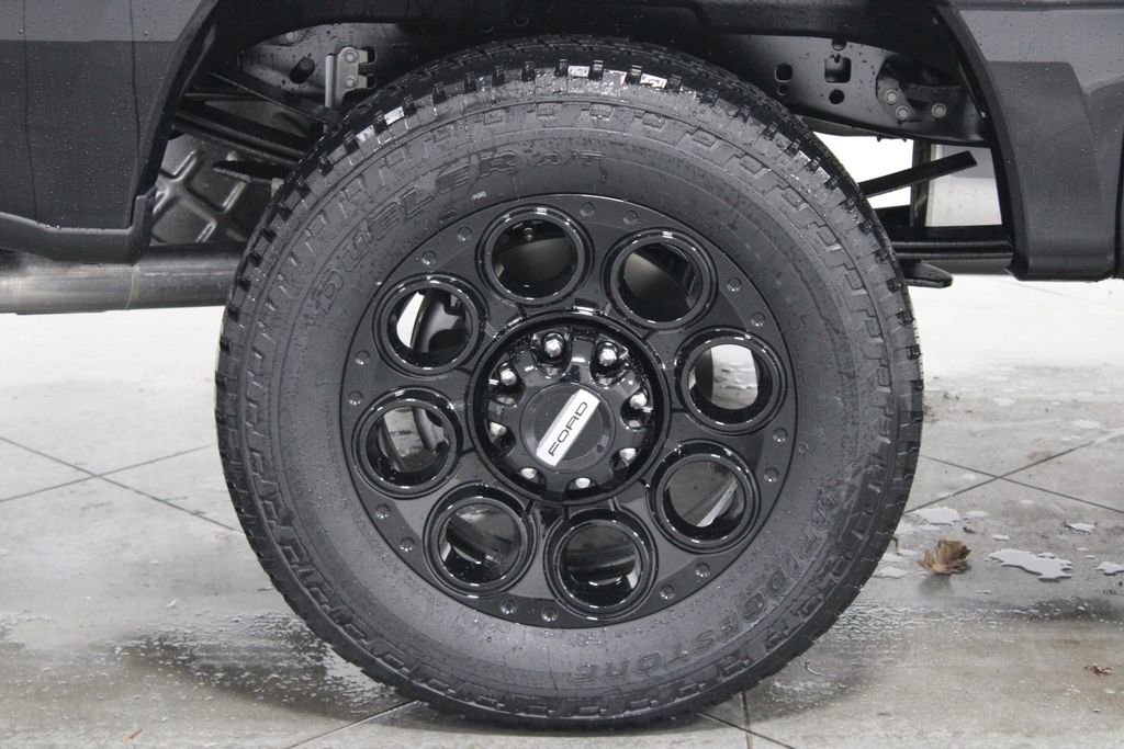 New 2026 Ford F250 Lariat w/ Black Appearance Package image 15