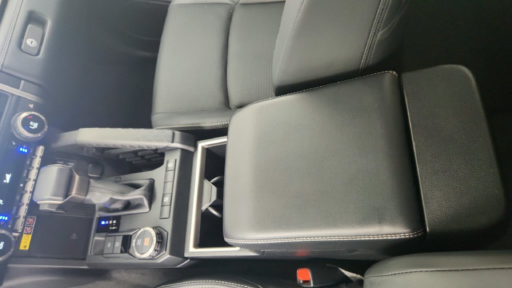 Used 2025 Toyota 4Runner Limited RWD image 19