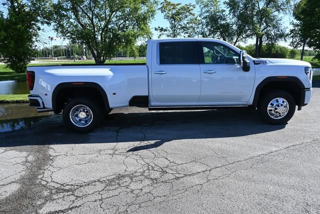 New 2026 GMC Sierra 3500 Denali w/ Denali Reserve Package AWD/4WD image 6
