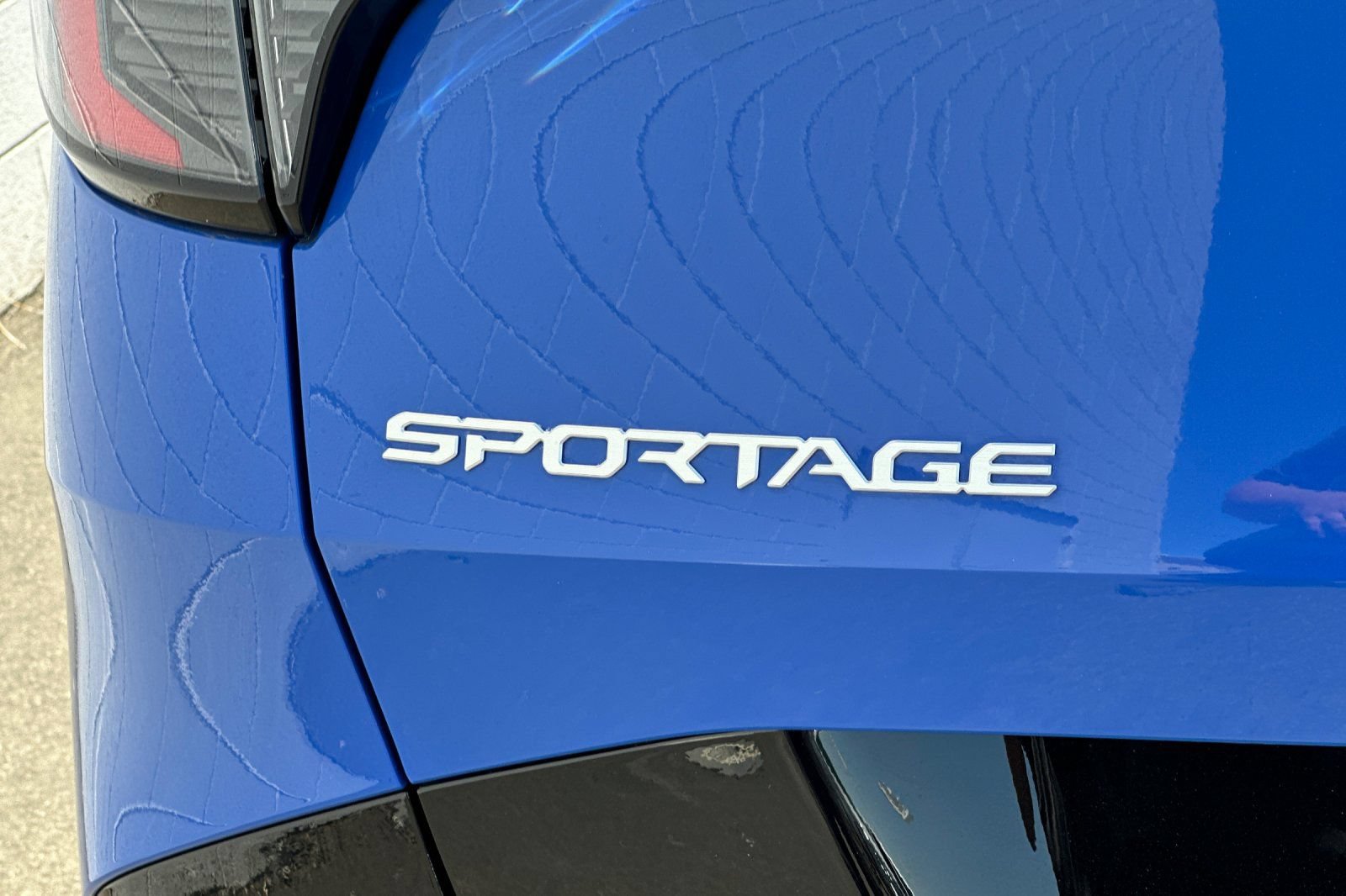 Certified 2026 Kia Sportage SX FWD image 33