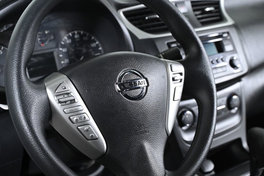 Used 2016 Nissan Sentra S image 12