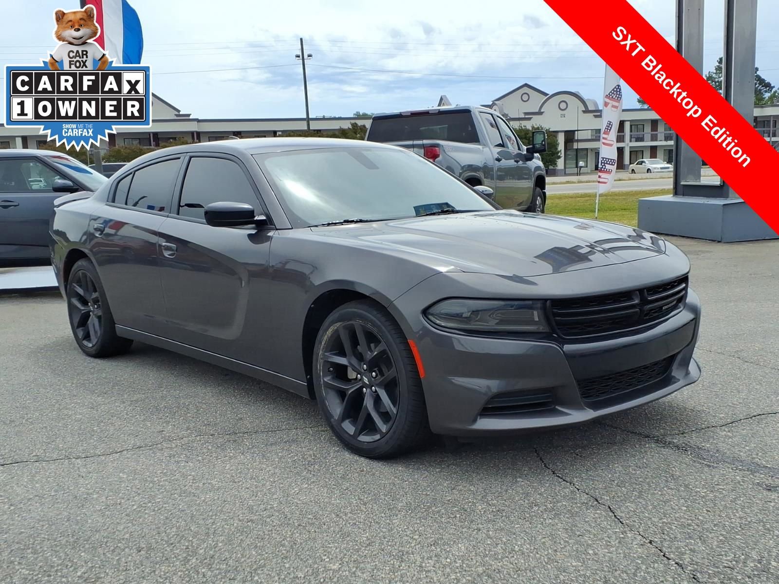 Used 2023 Dodge Charger SXT w/ Blacktop Package RWD image 7