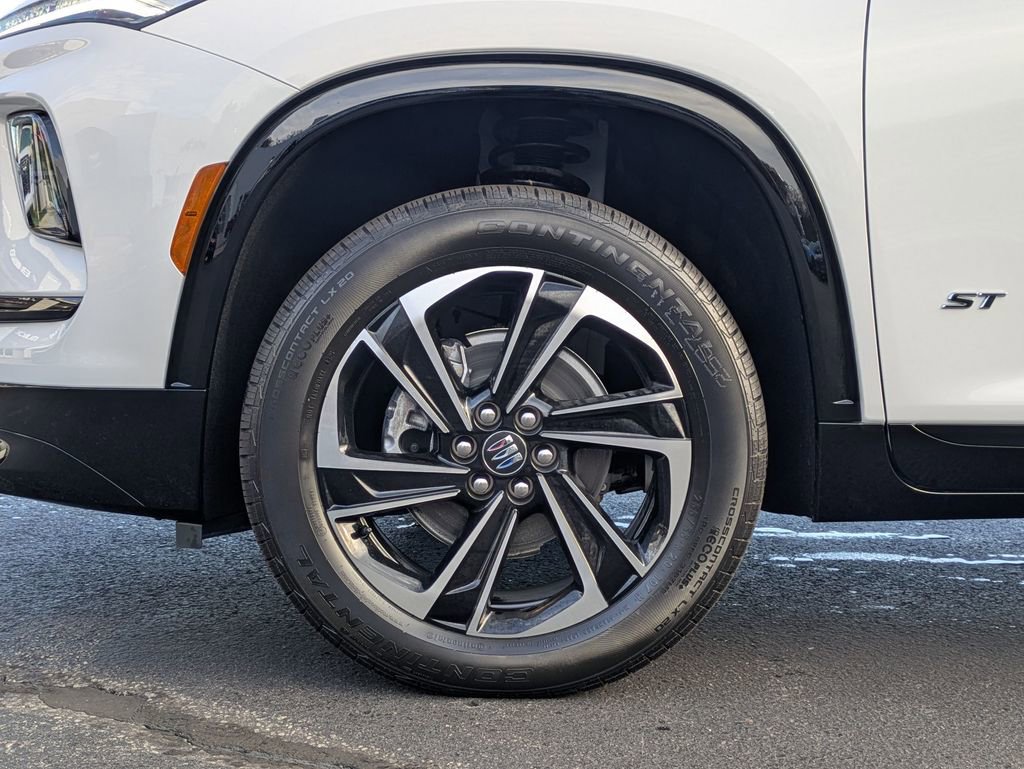 New 2026 Buick Enclave Sport Touring w/ Power Package image 8