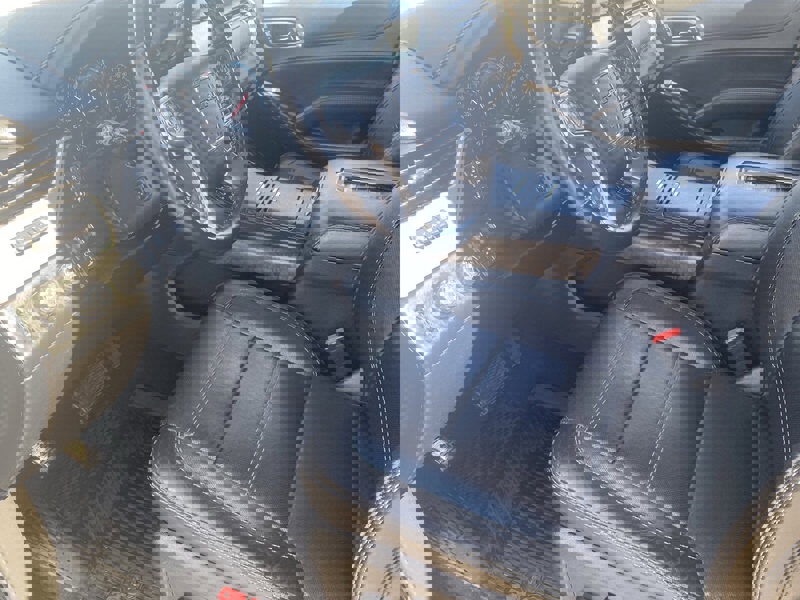 Used 2018 GMC Yukon Denali w/ Open Road Package image 19