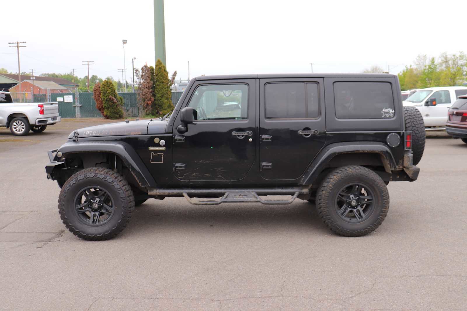 Used 2017 Jeep Wrangler Freedom Edition AWD/4WD image 8