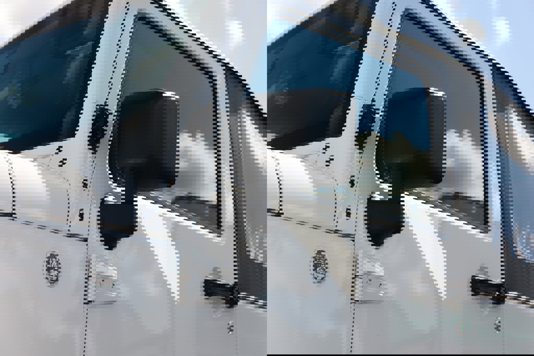 Used 2015 Jeep Wrangler Sahara w/ Connectivity Group image 40