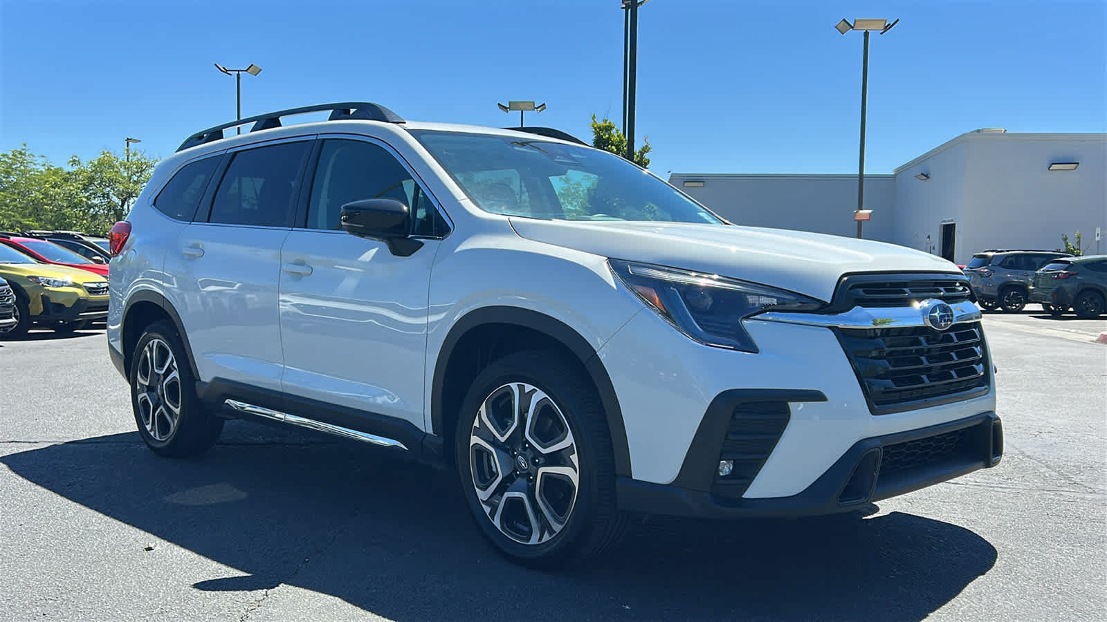 Used 2025 Subaru Ascent Limited w/ Popular Package #2 AWD/4WD image 4