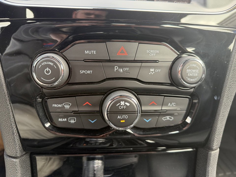 Used 2023 Chrysler 300 S w/ Comfort Group image 21