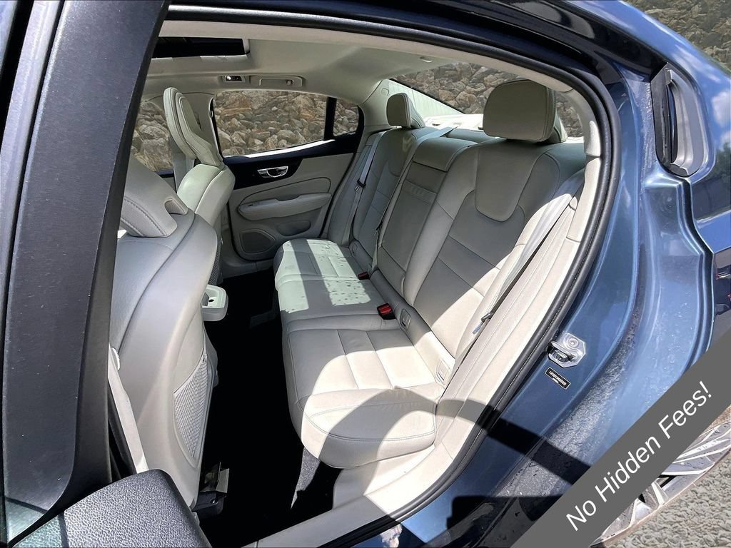 Used 2021 Volvo S60 T5 Momentum FWD image 24