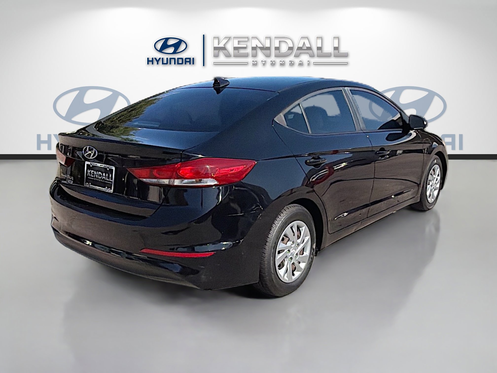 Used 2017 Hyundai Elantra SE image 6