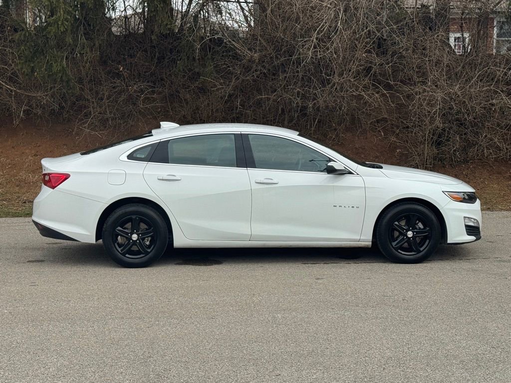 Used 2024 Chevrolet Malibu LT image 4