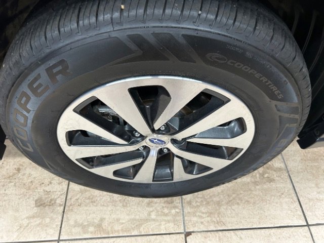 Used 2020 Subaru Outback Premium image 17