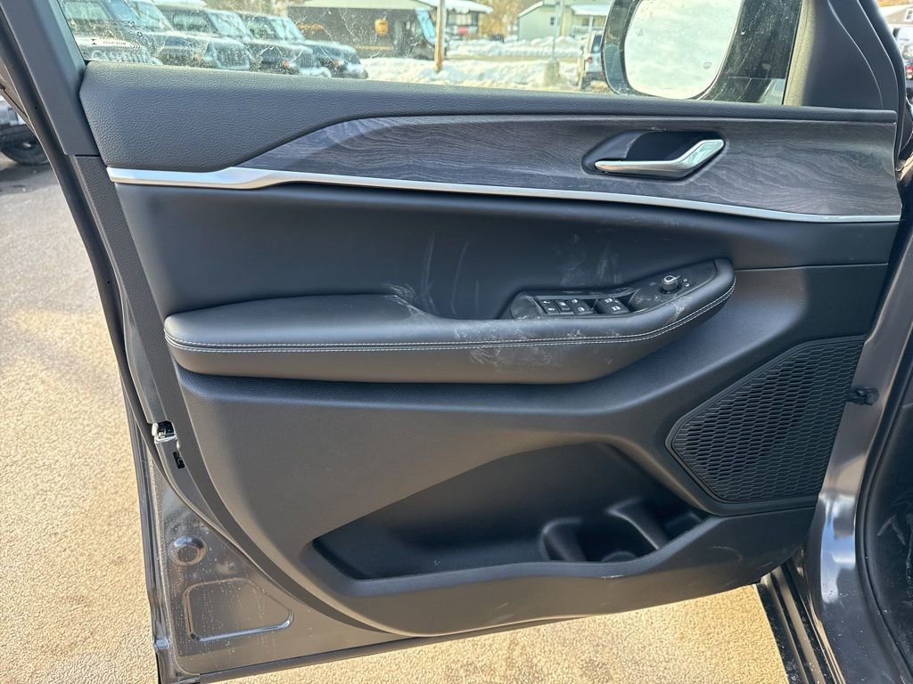 New 2026 Jeep Grand Cherokee Laredo image 19