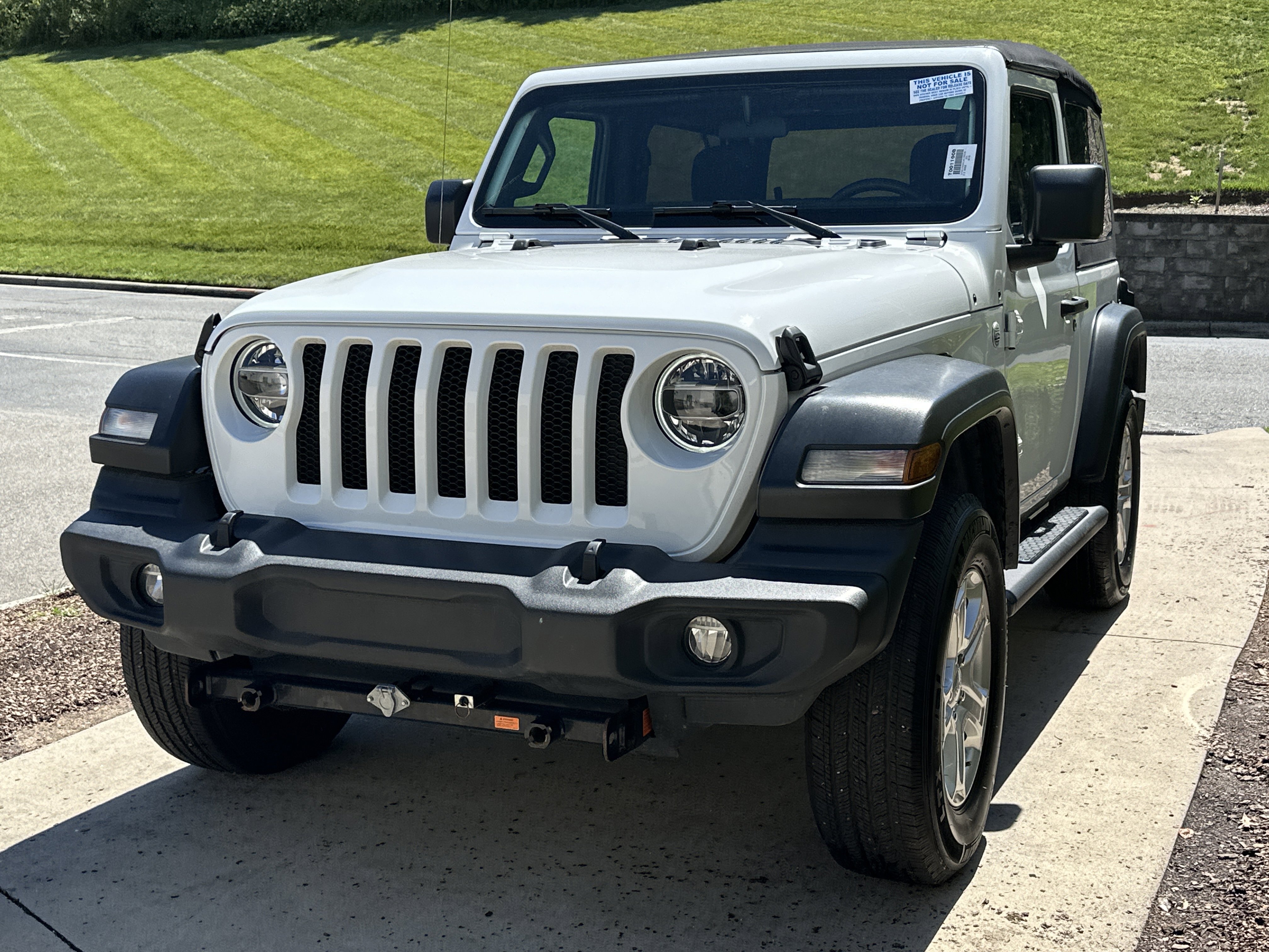 Used 2020 Jeep Wrangler Sport AWD/4WD image 5