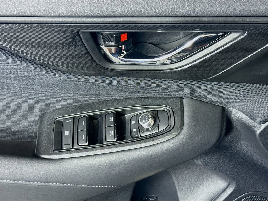 Used 2025 Subaru Outback Premium image 17
