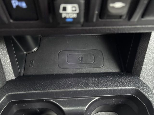 Used 2018 Toyota Tacoma TRD Sport w/ Technology Package image 20