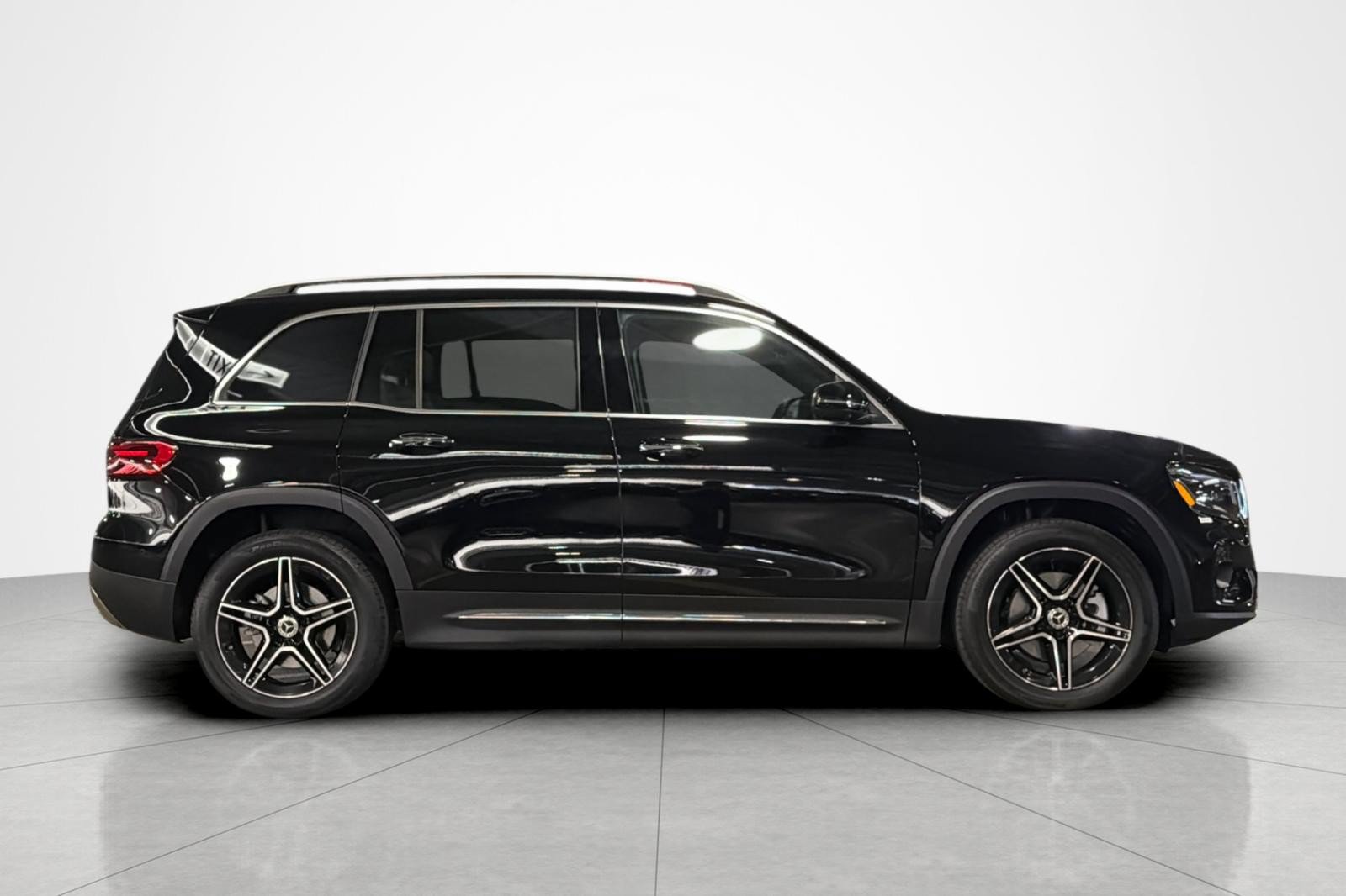 New 2026 Mercedes-Benz GLB 250 image 6