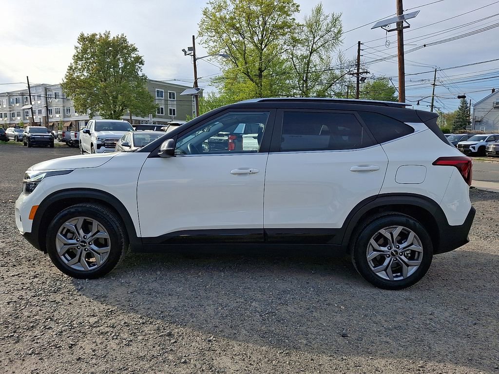 Used 2024 Kia Seltos S AWD/4WD image 4