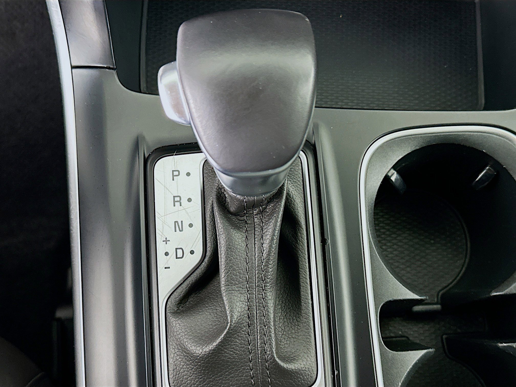 Used 2024 Kia Carnival LX image 24