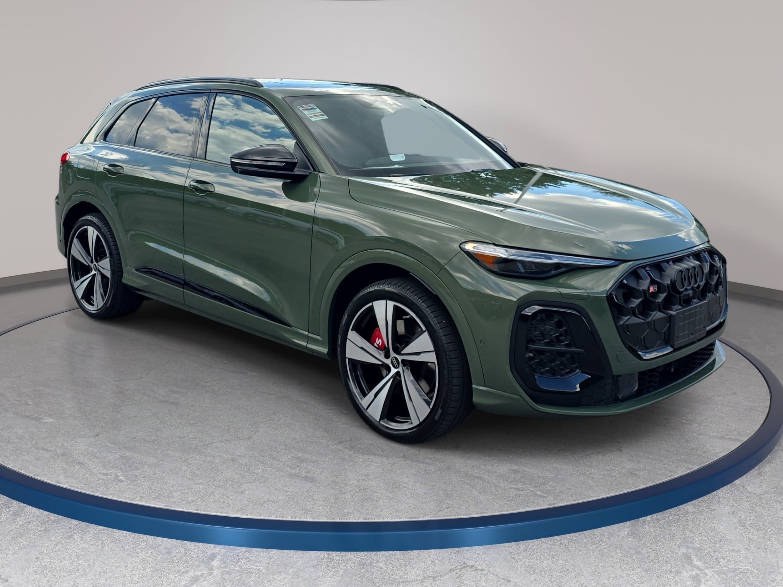 New 2026 Audi SQ5 Prestige AWD/4WD image 3