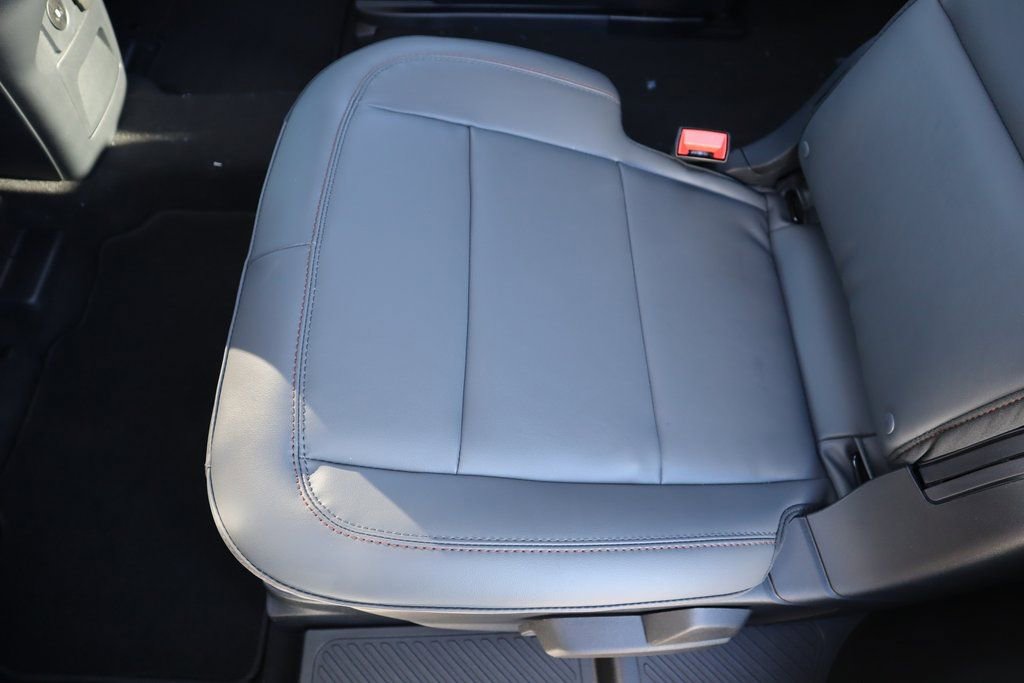 New 2026 Ford Explorer Active w/ Active Comfort Package image 14