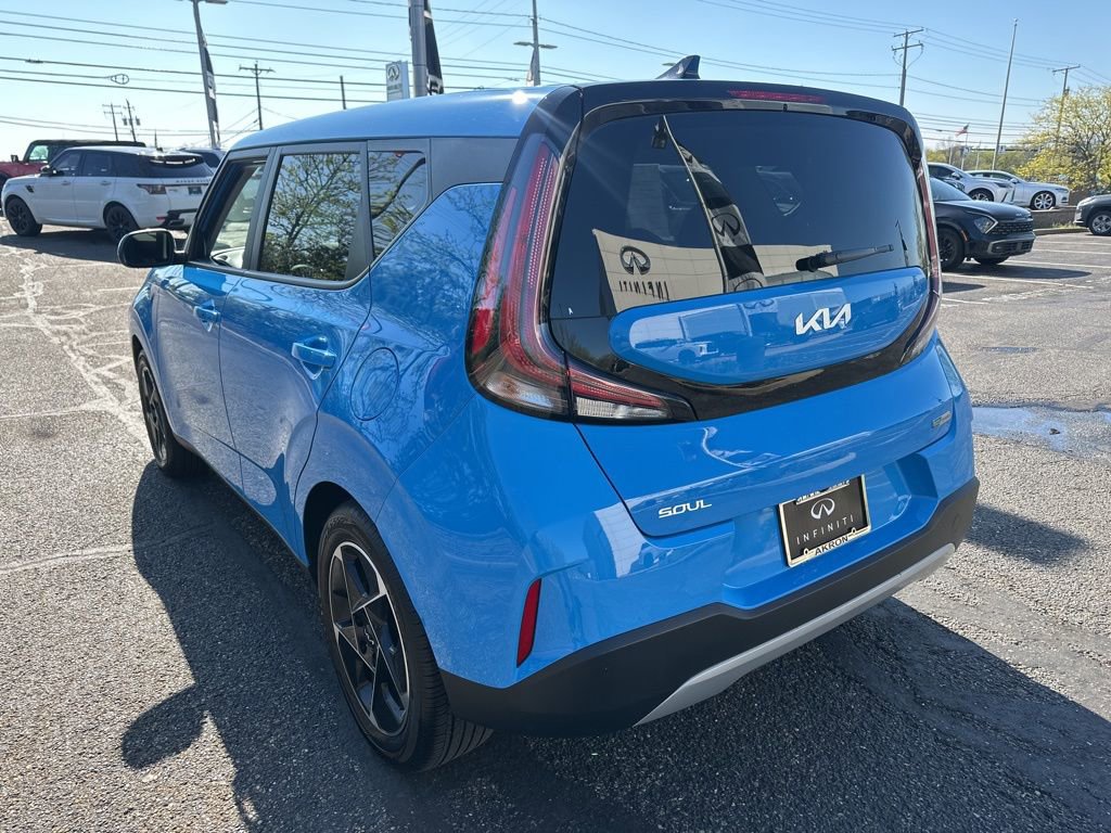 Used 2025 Kia Soul EX FWD image 11
