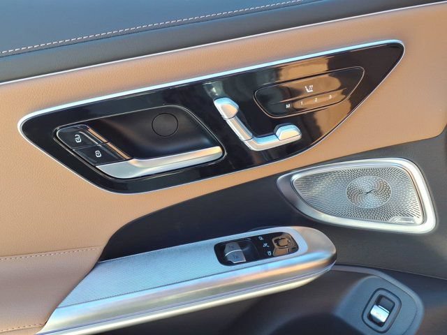 New 2026 Mercedes-Benz CLE 300 4MATIC Coupe image 14