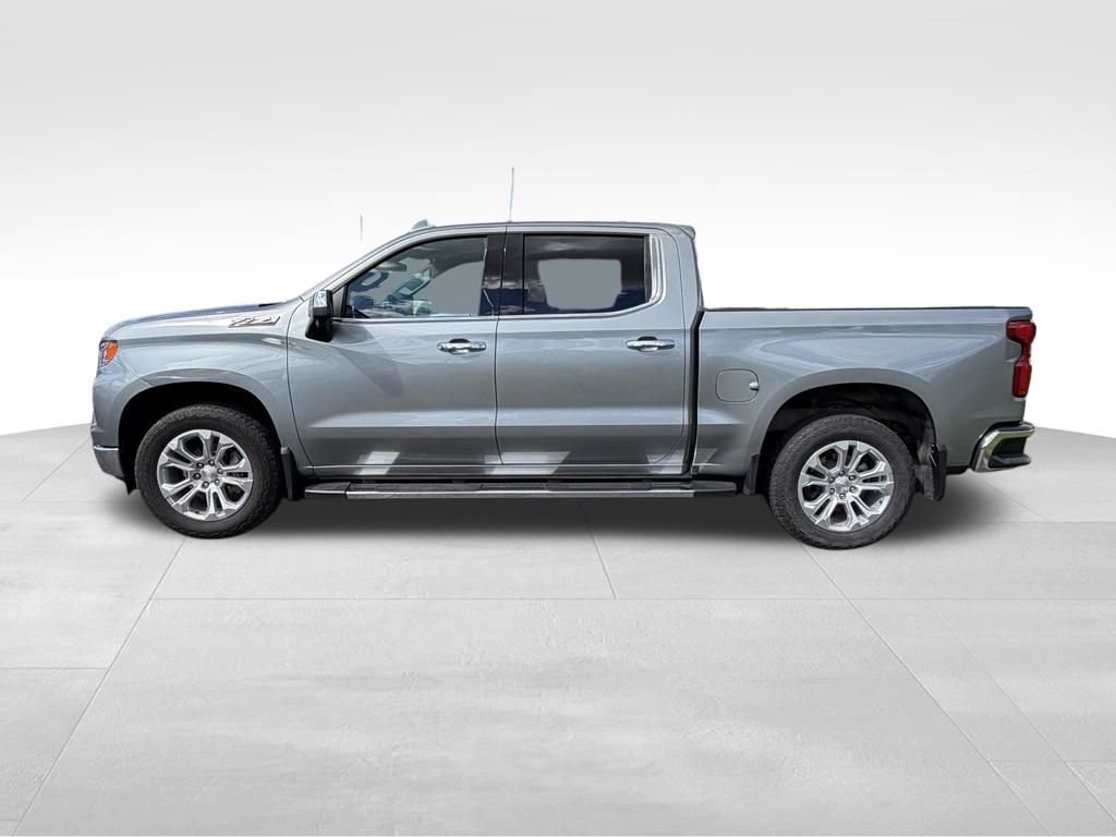 Used 2023 Chevrolet Silverado 1500 LTZ AWD/4WD image 2