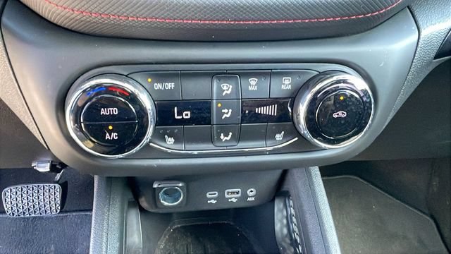 Used 2022 Chevrolet TrailBlazer RS w/ Sun and Liftgate Package FWD image 18