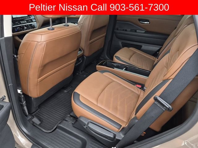 Used 2024 Nissan Pathfinder Platinum image 25