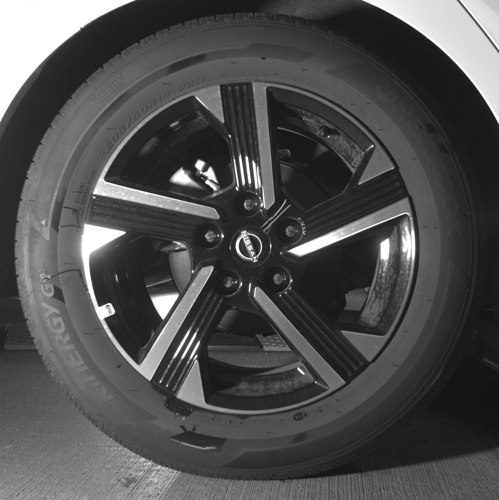 Used 2025 Nissan Sentra SV FWD image 15