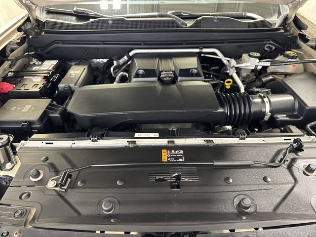 Certified 2024 Chevrolet Colorado ZR2 w/ ZR2 Convenience Package III AWD/4WD image 30
