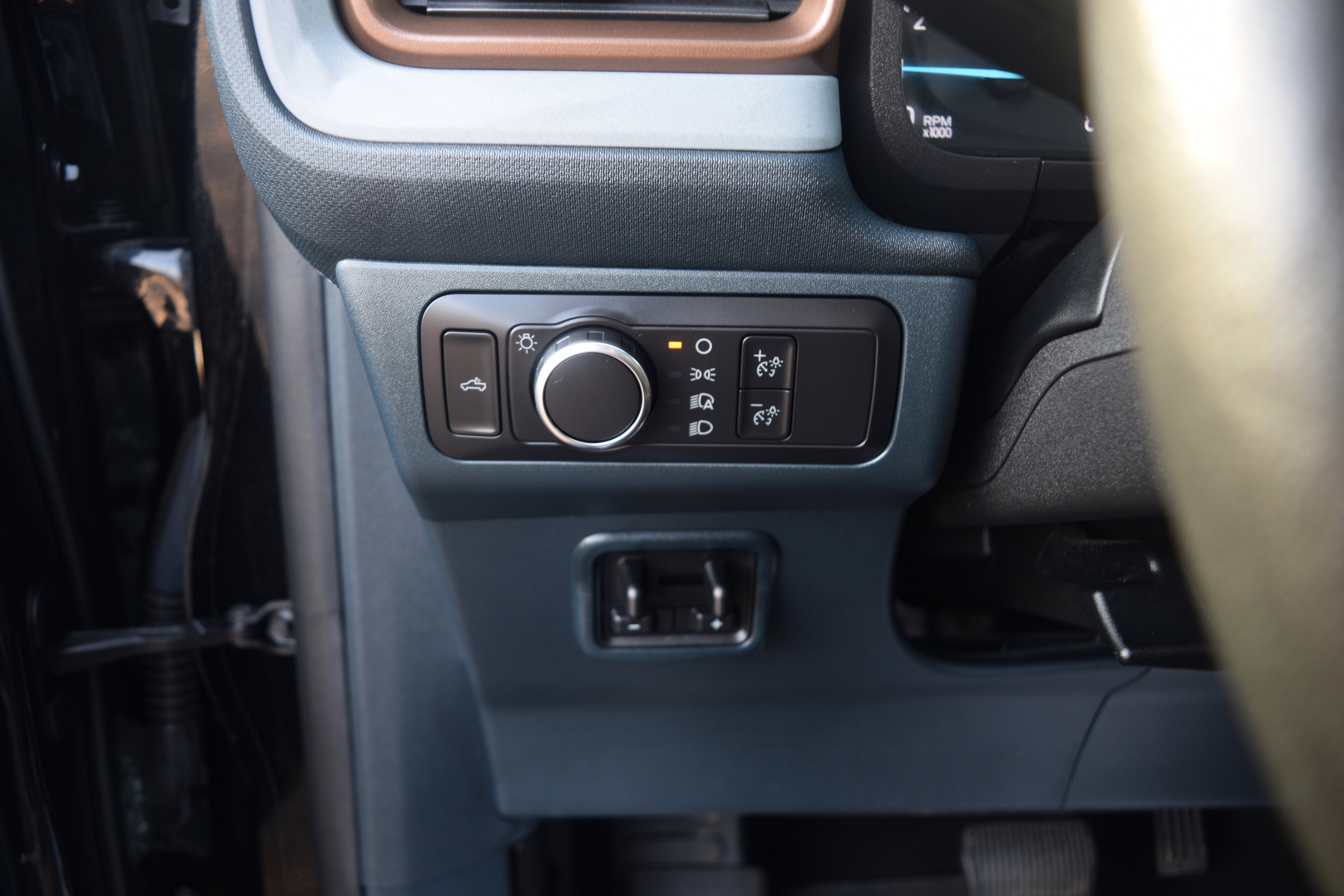 Used 2022 Ford Maverick Lariat w/ Lariat Luxury Package image 7