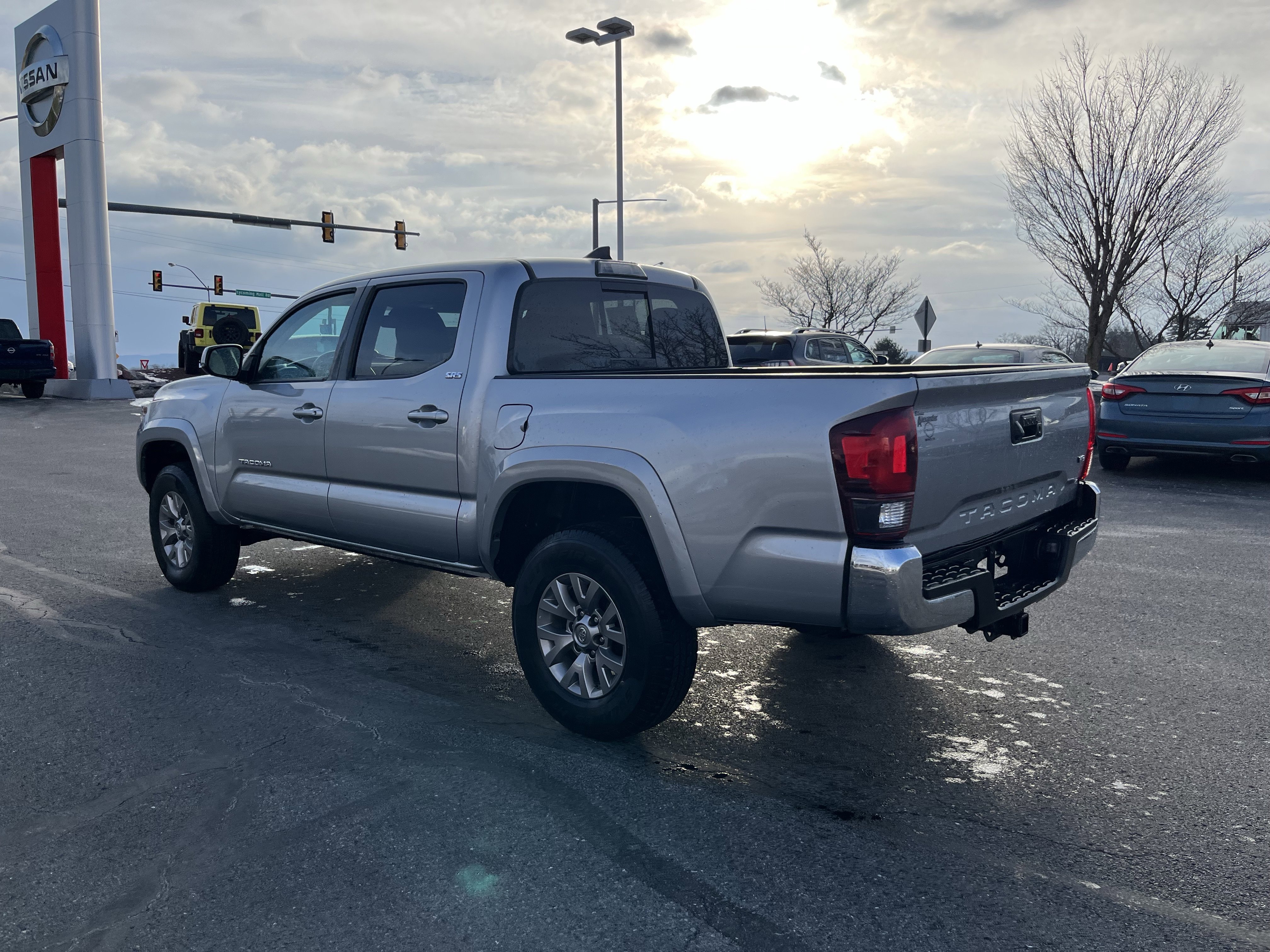 Used 2019 Toyota Tacoma SR5 image 6