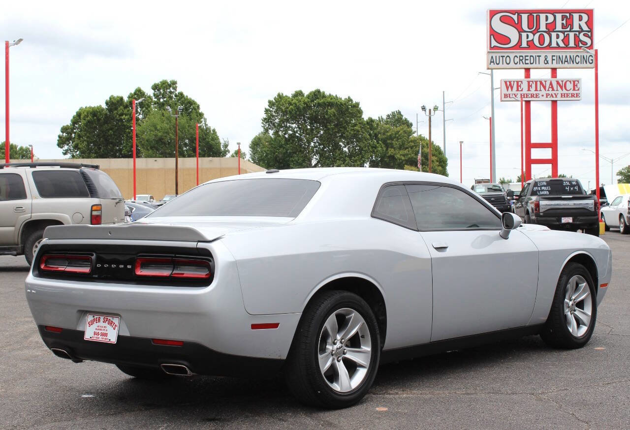 Used 2021 Dodge Challenger SXT RWD image 4