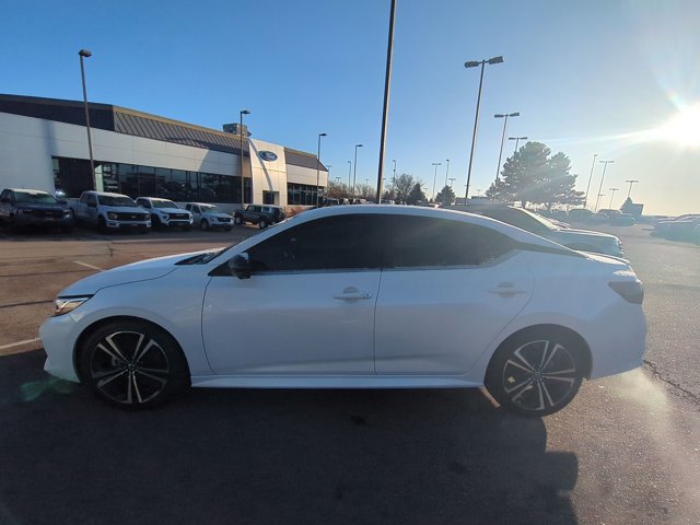 Used 2022 Nissan Sentra SR w/ SR Premium Package image 9