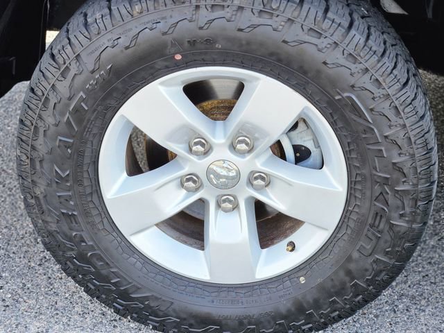 Used 2019 RAM 1500 Classic SLT w/ Luxury Group image 10