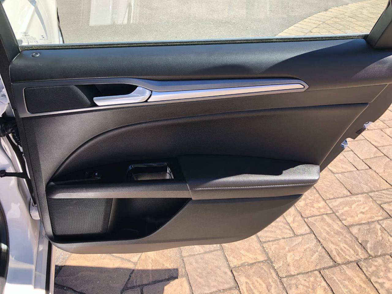 Used 2013 Ford Fusion Titanium w/ Titanium Driver Assist Pkg FWD image 28
