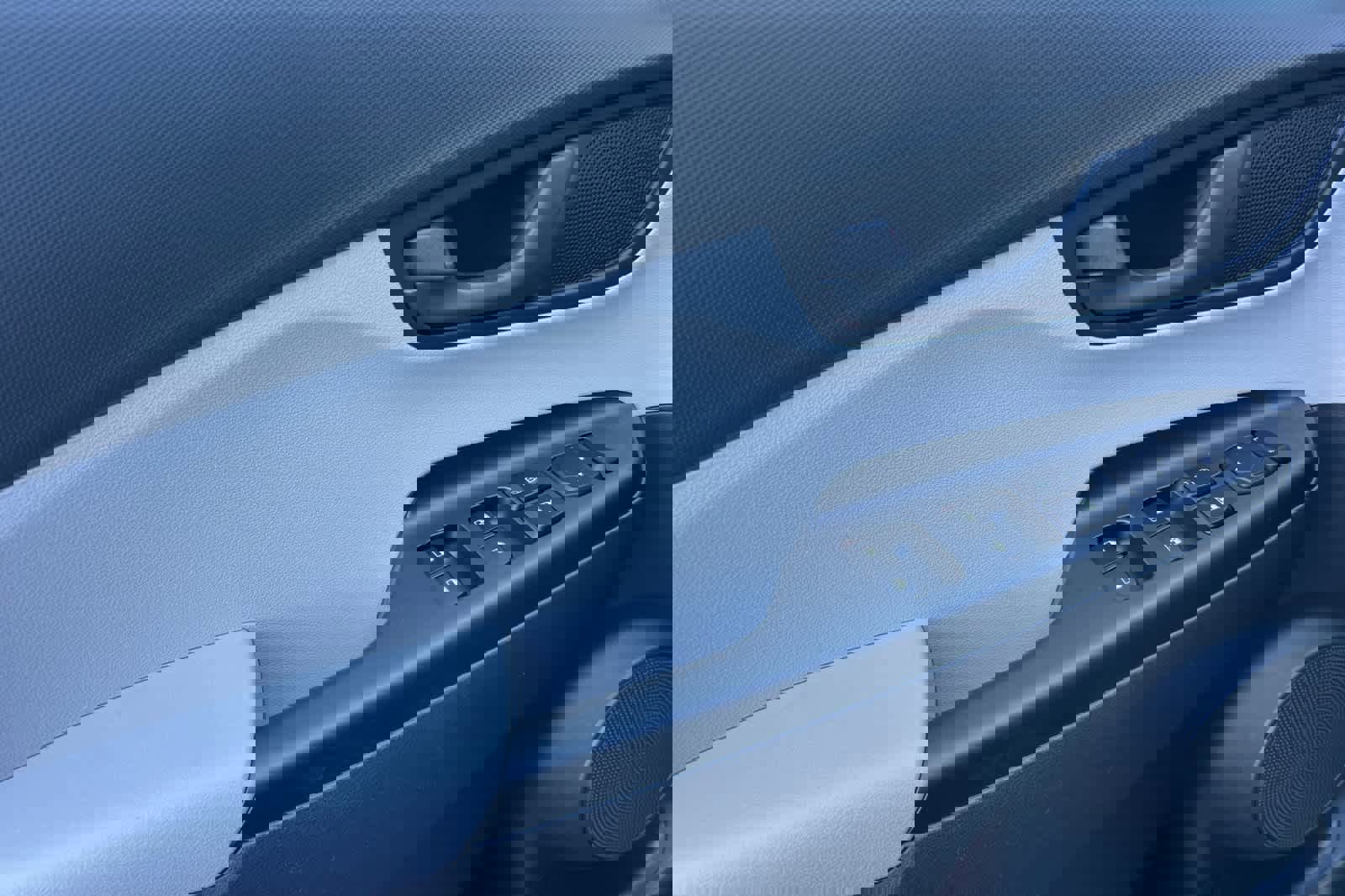 Used 2023 Hyundai Kona SEL w/ Cargo Package image 12