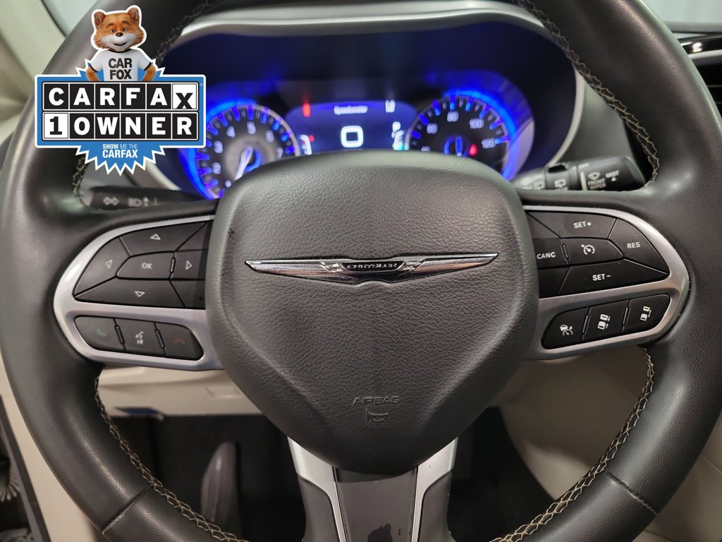 Used 2023 Chrysler Pacifica Touring-L FWD image 25